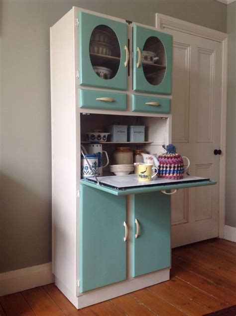 vintage 1950s kitchen cabinets